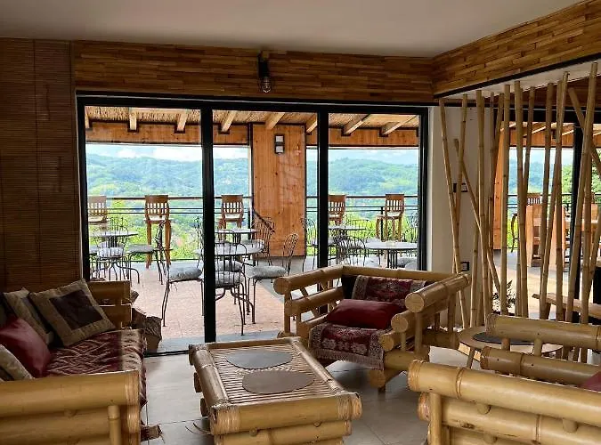 Zdravkovac Country Club - *